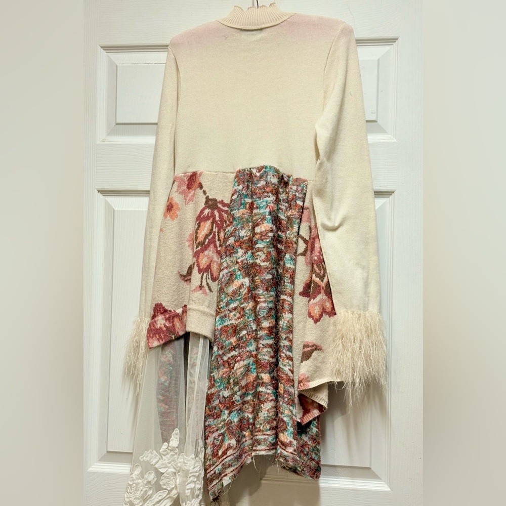 Cream and Floral Patchwork tunic with Feather Details - Picture 5 of 8